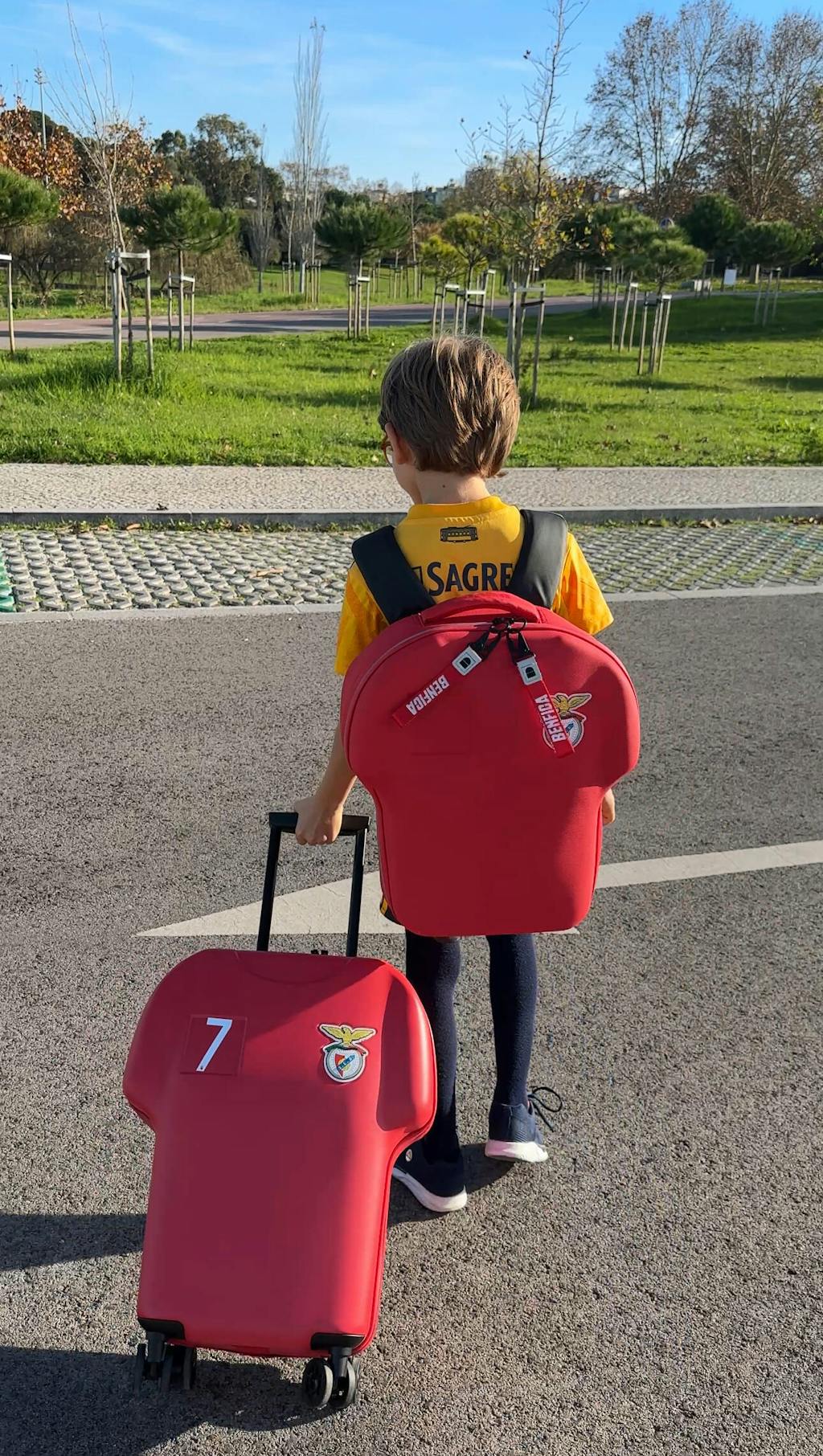 SL Benfica Luggage