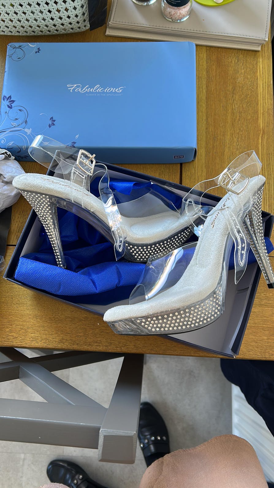 Fabulicious Elegant 408 Womens 1/2