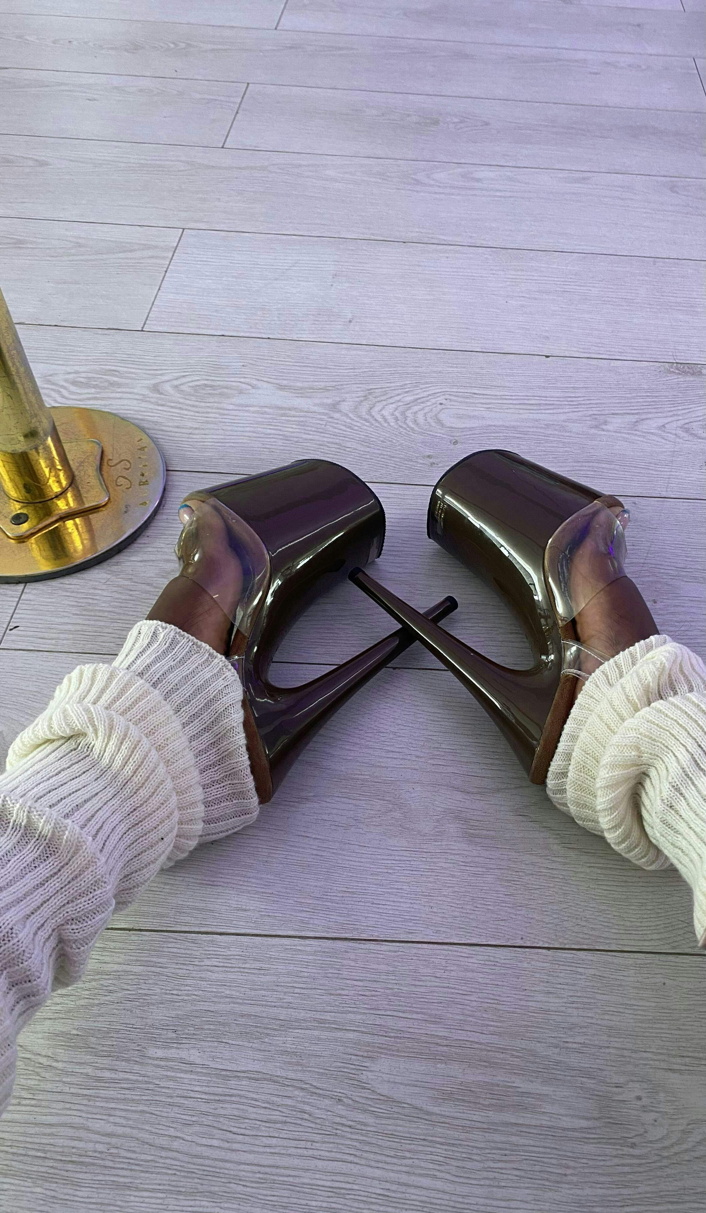 Funtasma Men's Gotham-110, Black Distressed Polyurethane Small/8-9 M U Men Boots GOTHAM-110 - PU Brown, Funtasma