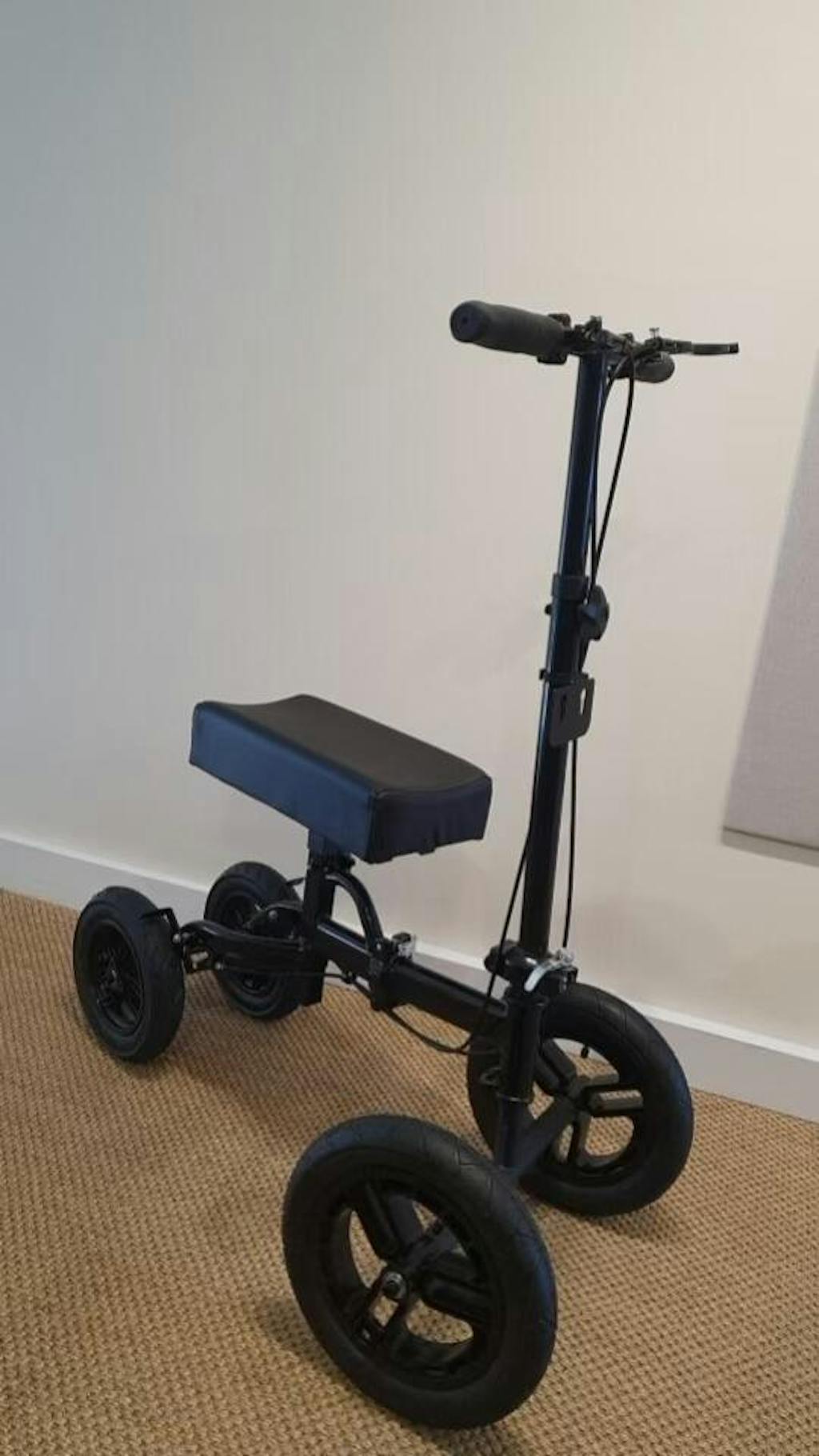 Altus Bariatric Knee Scooter Walker Foldable All-terrain Pneumatic Tires - Black