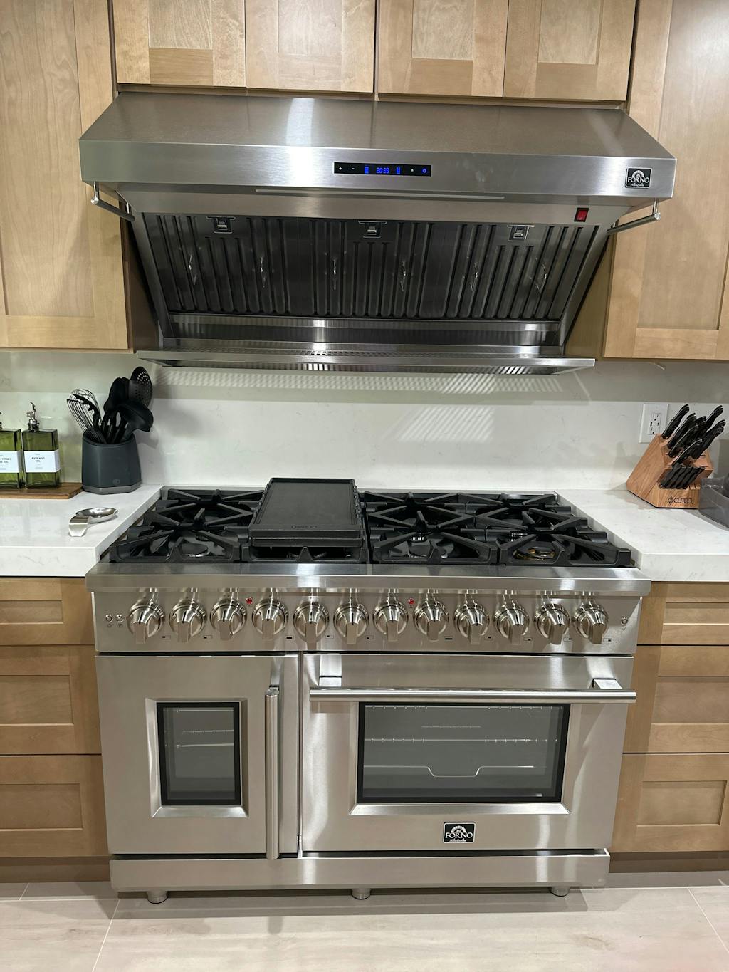 FORNO Savona - 48" Wall Mount Range Hood With Baffle Filter & Back Splash, FRHWM5029-48