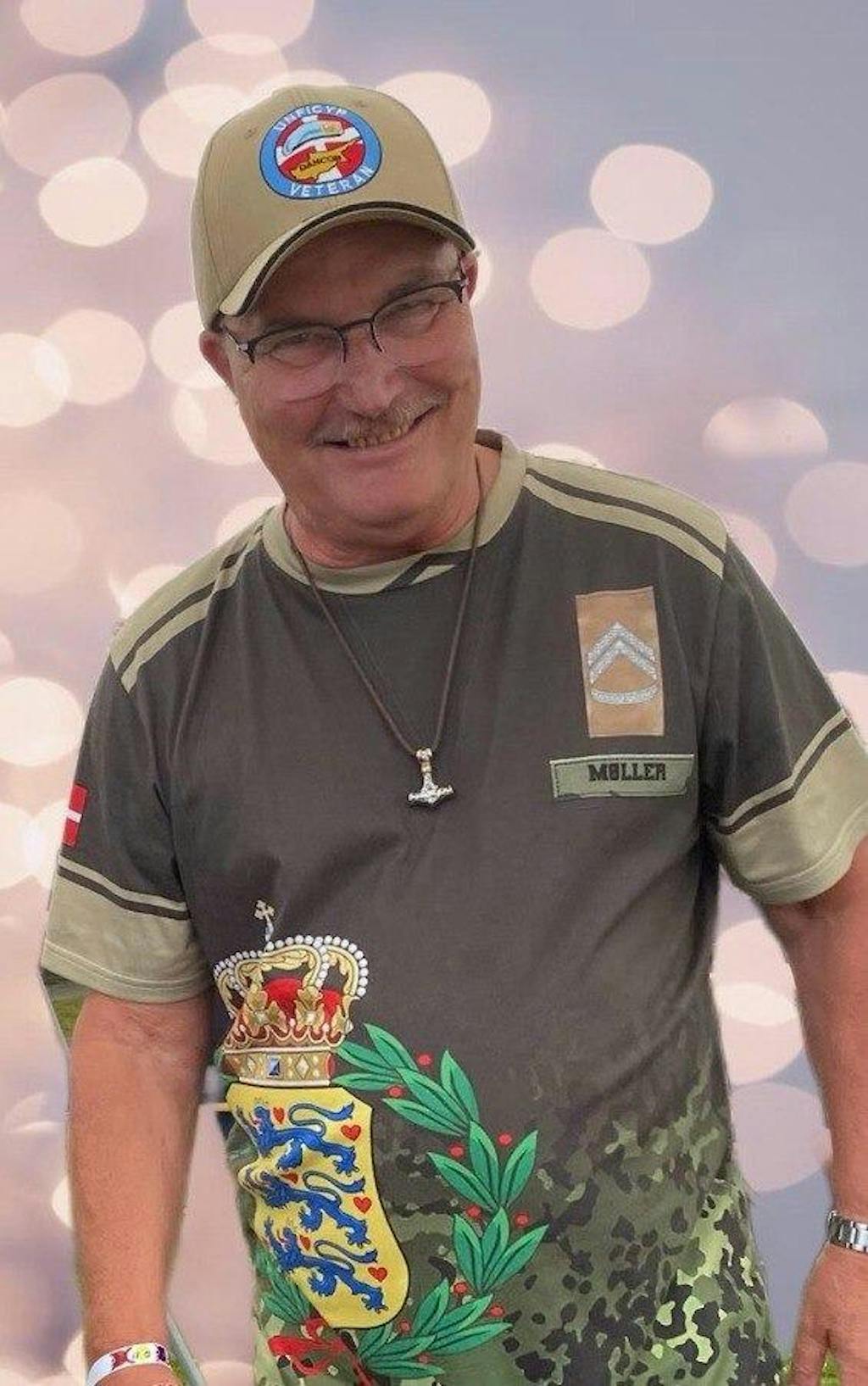 Personalized Denmark Soldier/ Veteran With Rank, Name And Year Bracelet - 17452800