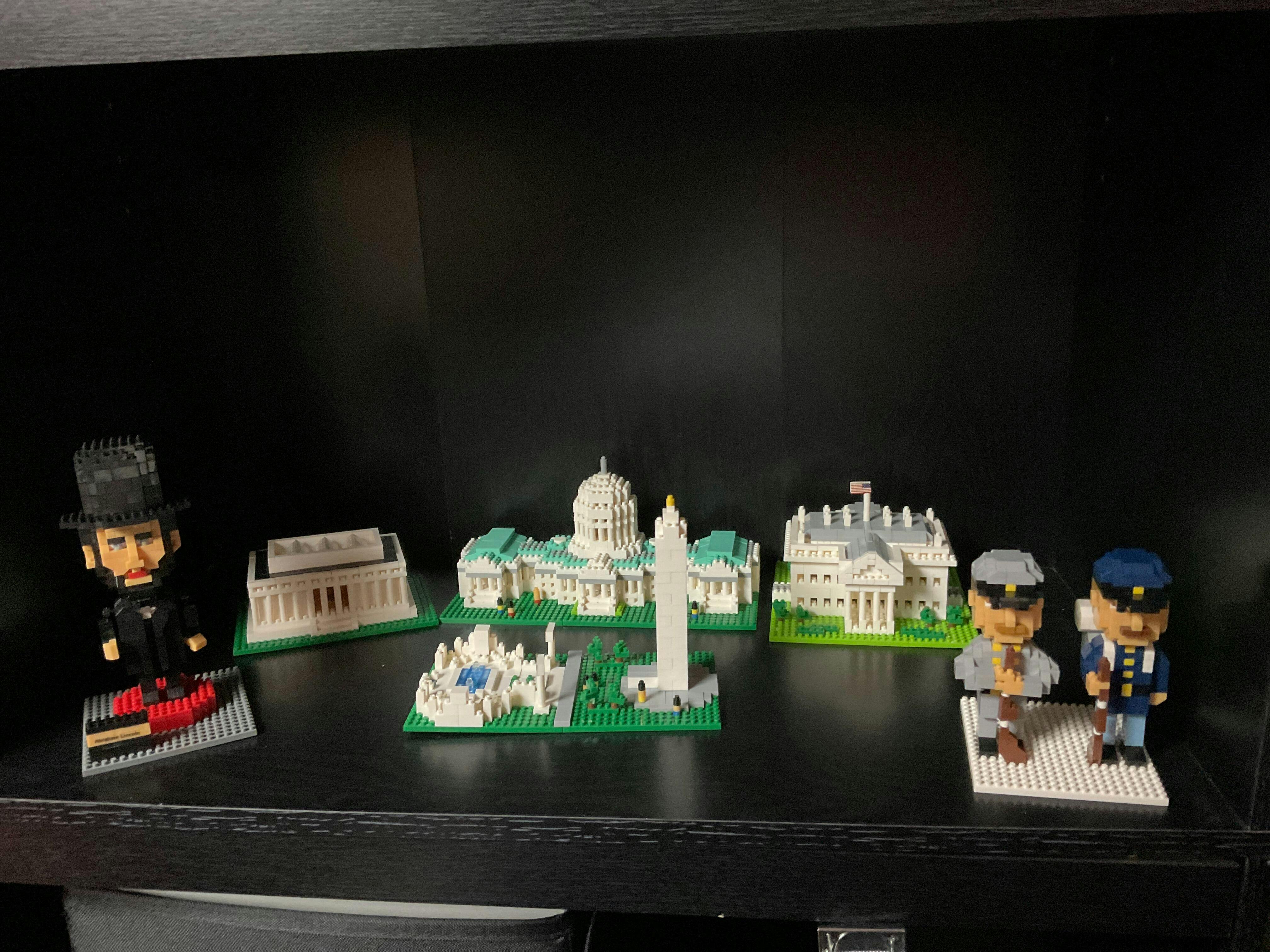 Washington Monument & WWII Memorial Mini Blocks — America's