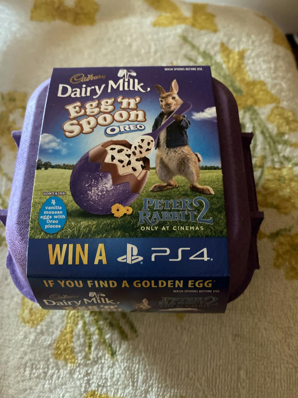 Cadbury Dairy Milk Egg 'n' Spoon Oreo uova di cioccolato con crema