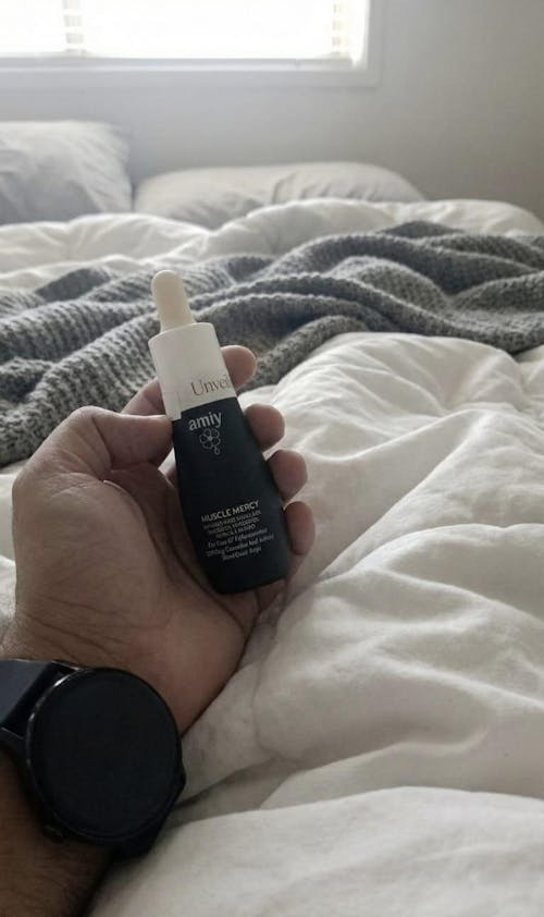 Muscle Mercy Mini dual-action oral drops for instant relief from muscle & joint pain, swelling