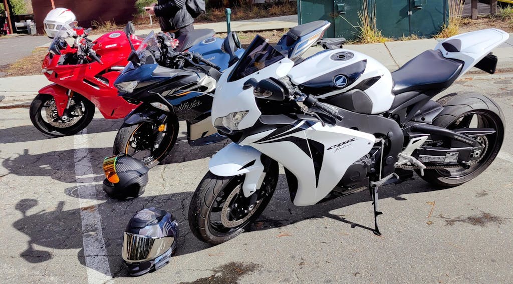 Amotopart 2008-2011 Honda CBR1000RR White Fairing Kit