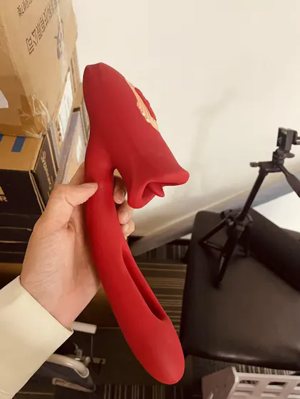 G Spot Flapping Vibrator with Kissing Function Vibrating Tongue Amovibe G Spot Flapping Vibrator with Kissing Function Vibrating Tongue Amovibe