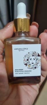 SUERO ACLARANTE Y REGENERADOR CON PÉTALOS DE ROSA