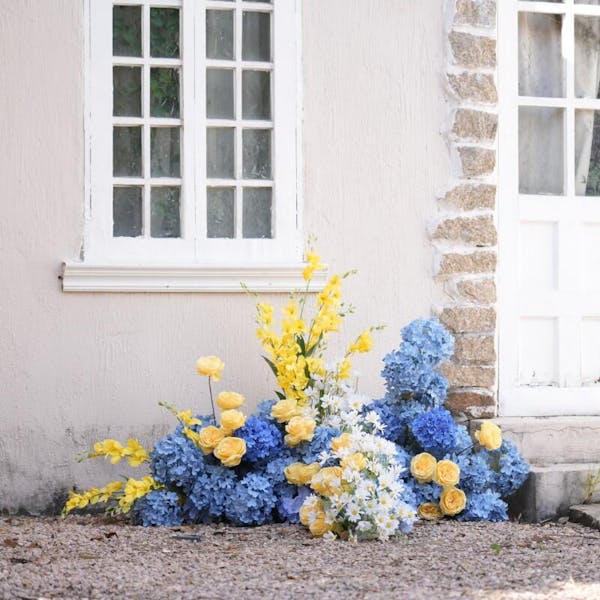 A9019 Luxury Blue Yellow Hydrangea Flower Arrangement Wedding Backdrop Aisle Decor