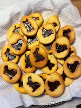 Set Tagliabiscotti Pasquale Linzer - Forma a Uovo con Mini Coniglietti e Pulcino