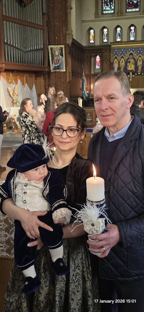 Set Botez Micul Lord 4 Piese, Costum, Trusou, Lumanare si Cufar Personalizate AnneBebe