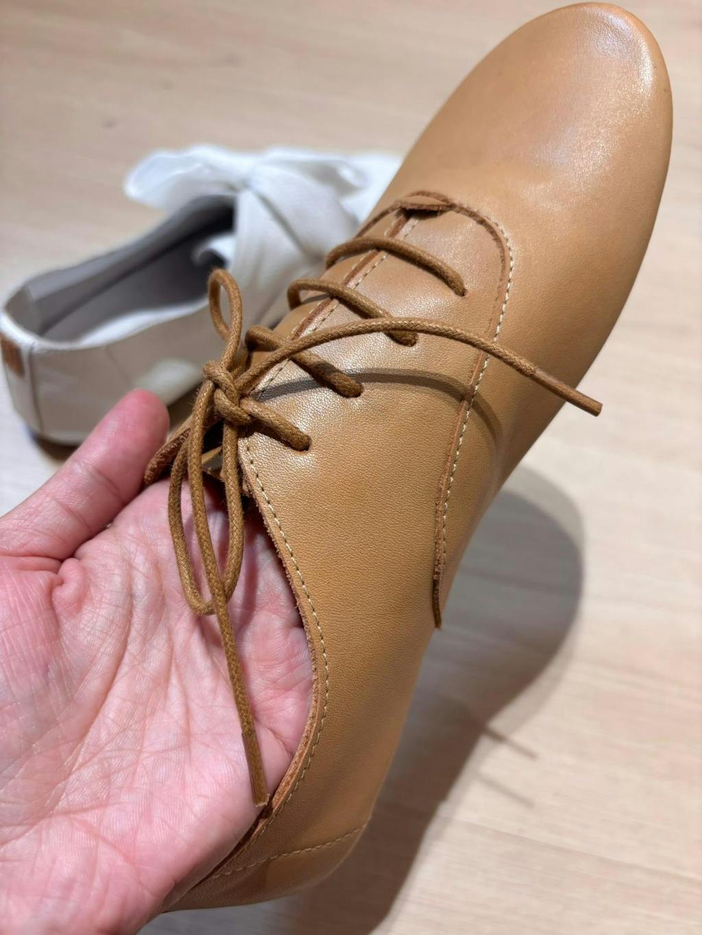 Lucie II - Smooth Maca