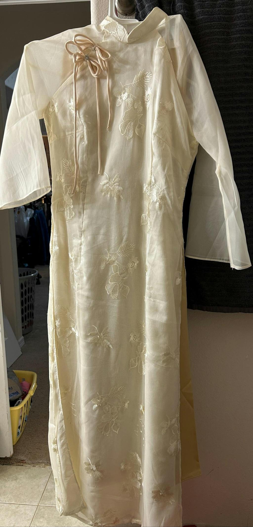 Cream Chiffon Embroidery Bows Ao Dai Set 2B, 3-4D, 4C