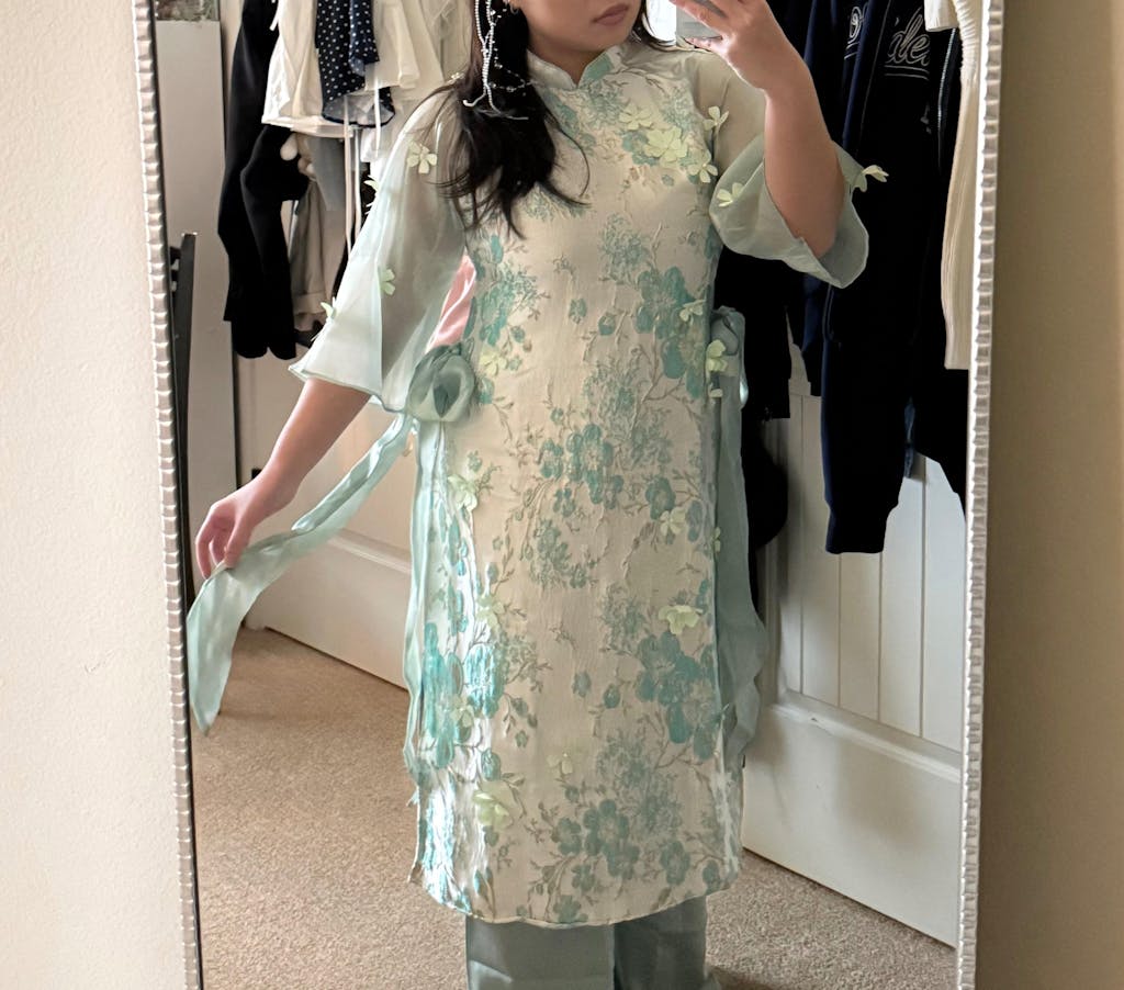 Yen - Cyan and Gold 3D Flowers Bow Shifted Ao Dai Set 19B