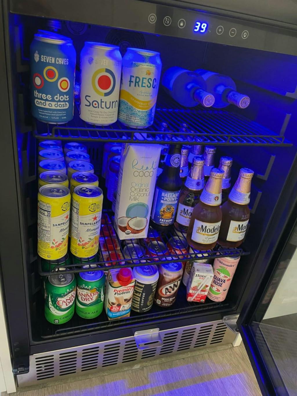 AOBOSI 24 Inch Beverage and Wine Cooler 18 Bottles and 57 Cans