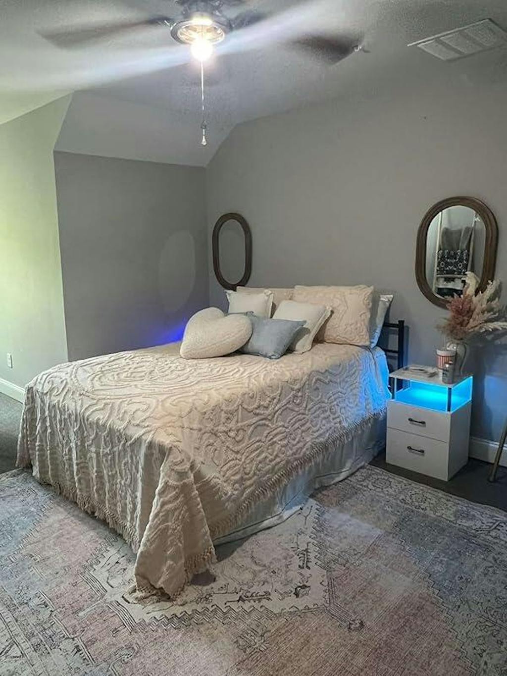 Column Design Nightstand White