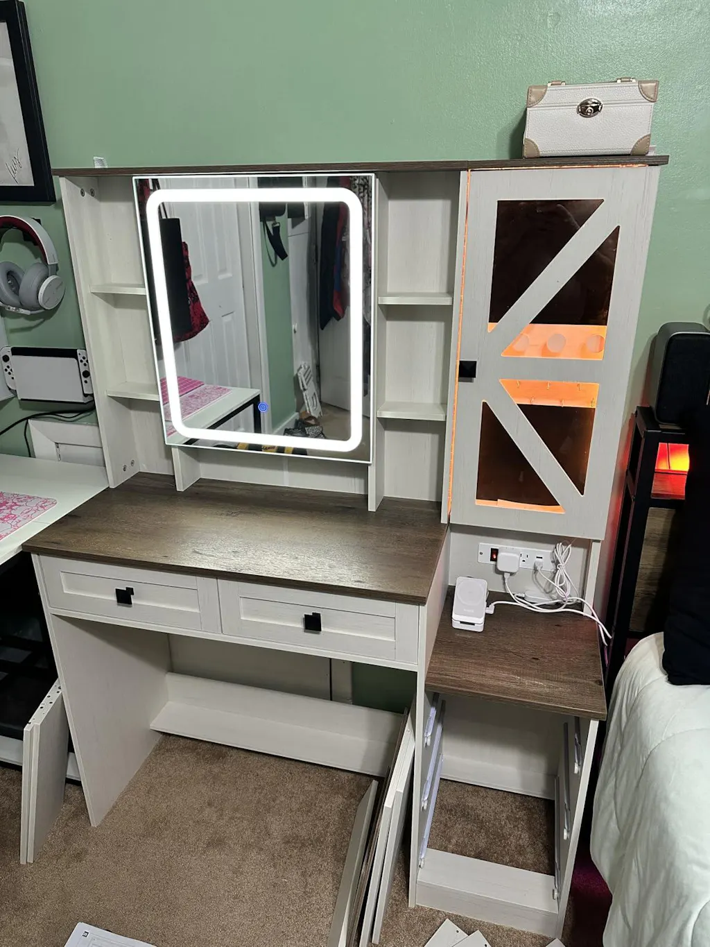 AOGLLATI Farmhouse Vanity Desk with Mirror and Lights Makeup Vanity Set with 5 Drawers and Charging Station for Bedroom