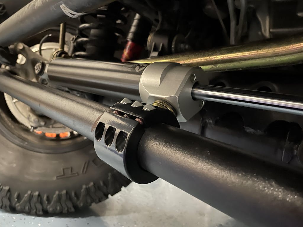 DC159 Falcon Stabilizer Clamp, Black, 1.75 Inch ID Apex Chassis