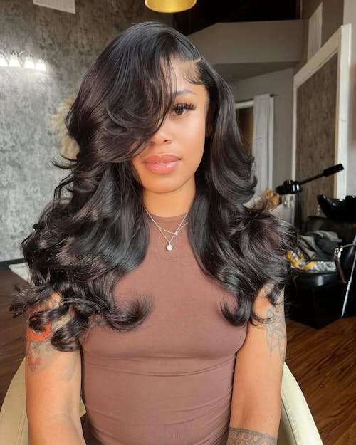 Blowout In Wavy Natural Black Glueless 6x5 Pre-Cut Lace Human Hair Wigs
