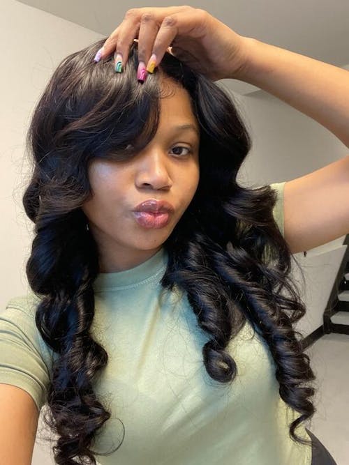 Blowout In Wavy Natural Black Glueless 6x5 Pre-Cut Lace Human Hair Wigs