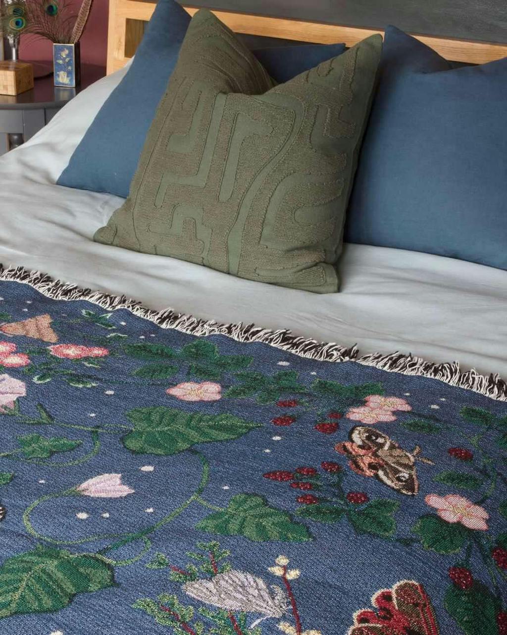 Magical Moth & Flower Woven Blanket – Arcana