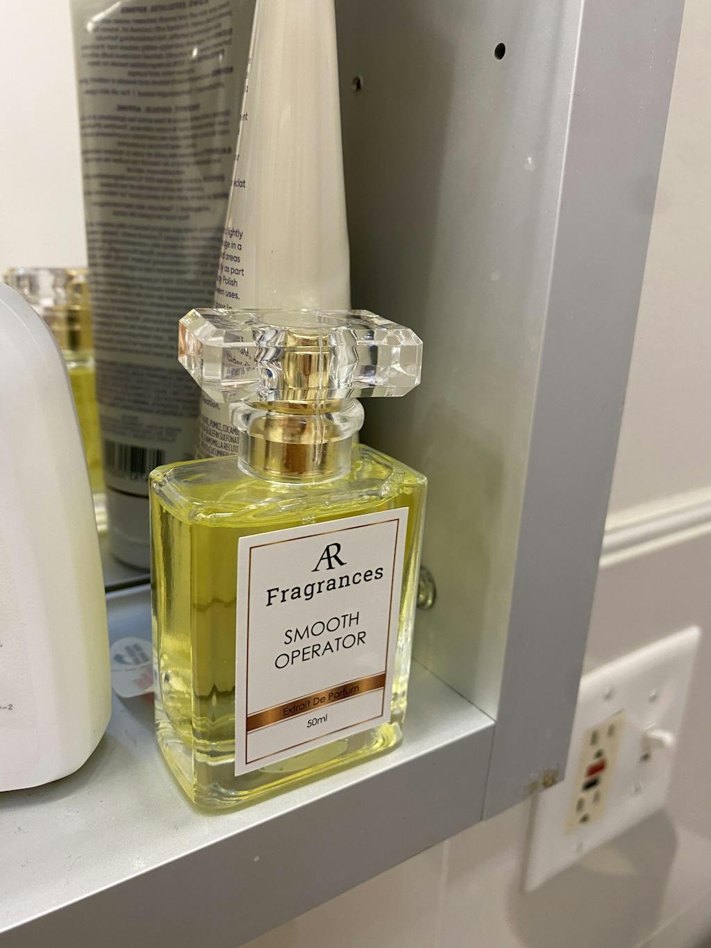 Extrait de Parfum vs. Eau de Parfum The Battle of Fragrance Intensity