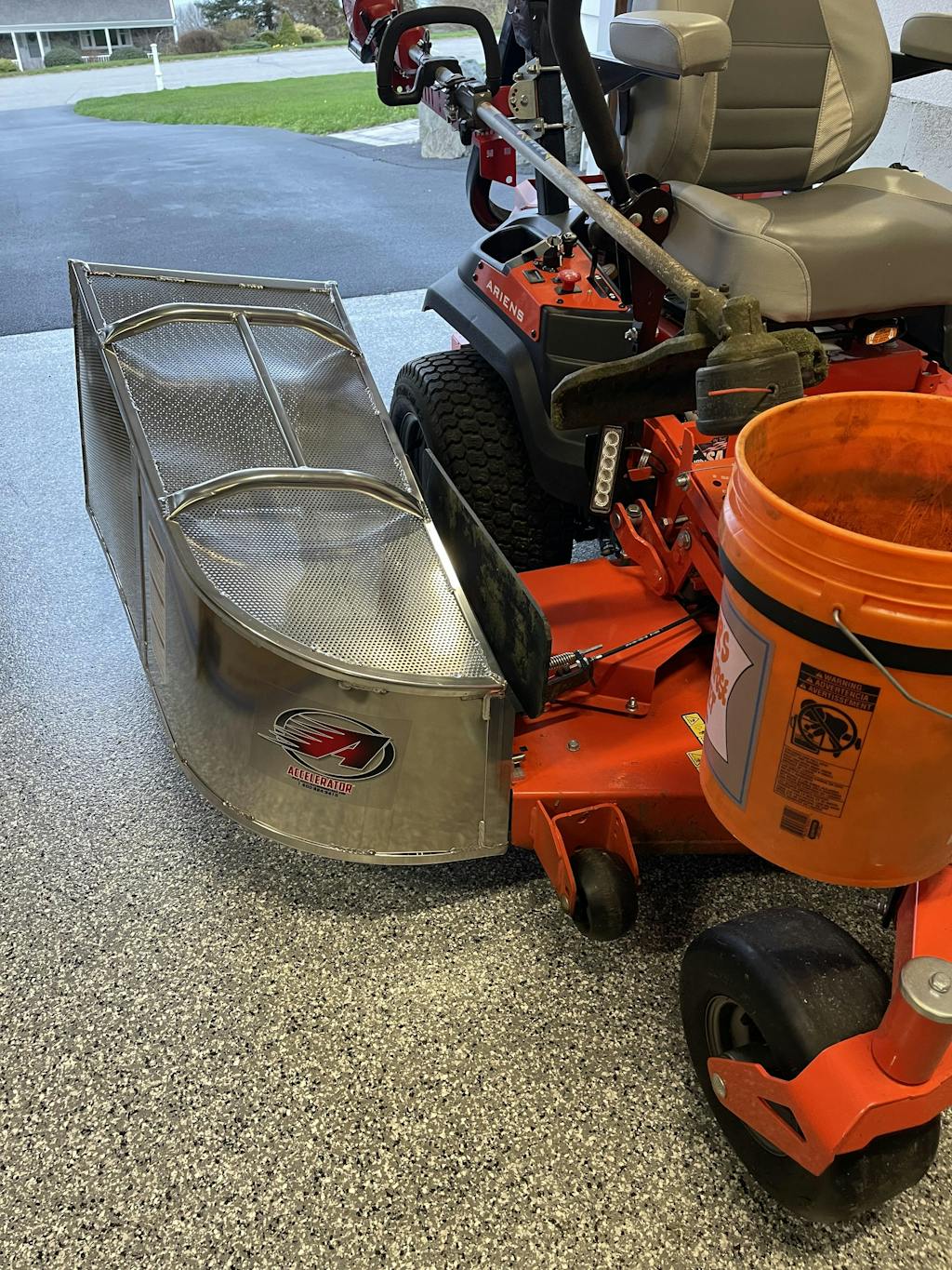 Accelerator GCJD36XL Jumbo XL Grass Catcher 6.2 cu ft for Gravely, Enc