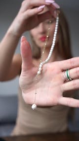 Artemis’ Dewdrop Pearl Necklace