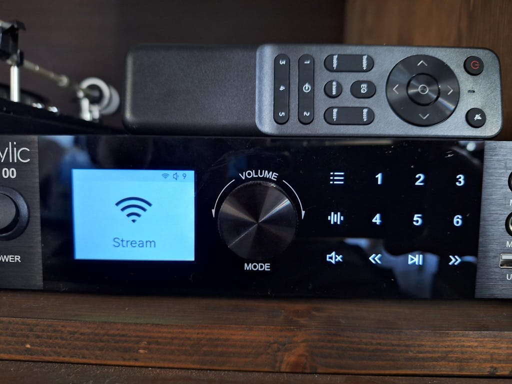 A100 100W x 2 Power amplifier with FM