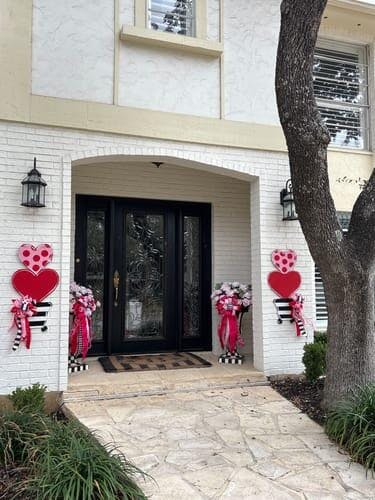 Heart Topiary Valentine Door Hanger