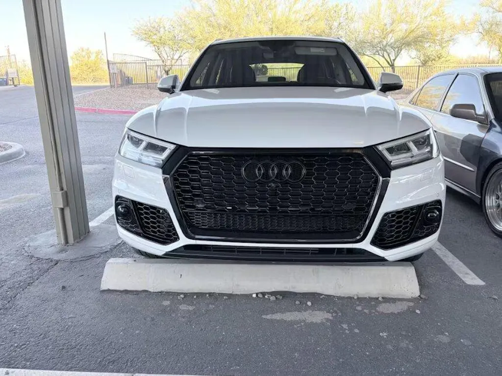 Audi A4 / A4 S-Line / S4 B9 2016 2017 2018 2019 RS4 Style Front Bumper Grill Gloss Black Honeycomb Grill