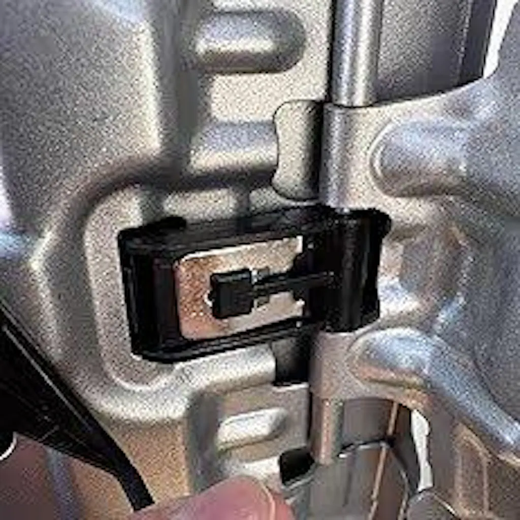 2019-2021 Toyota Rav4 Fuel Door Cover Release Spring Clip 1921RAV-35040