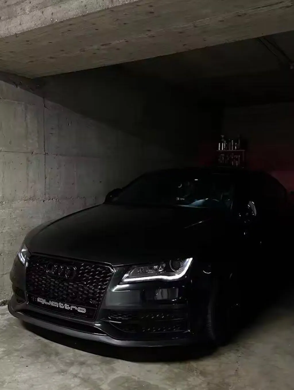 2016-2019 Audi A4 / A4 S-Line / S4 B9 RS4 Style Honeycomb Mesh Grill Front Bumper Gloss Black Grille With Silver Emblem