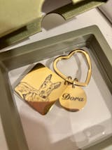 Llavero con dije doble