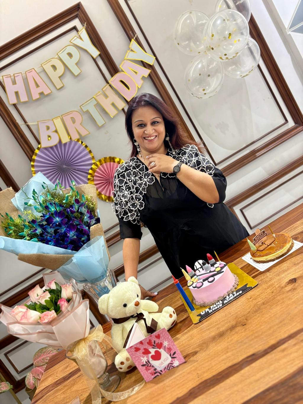 BLACK BOTANICAL ELEGANCE