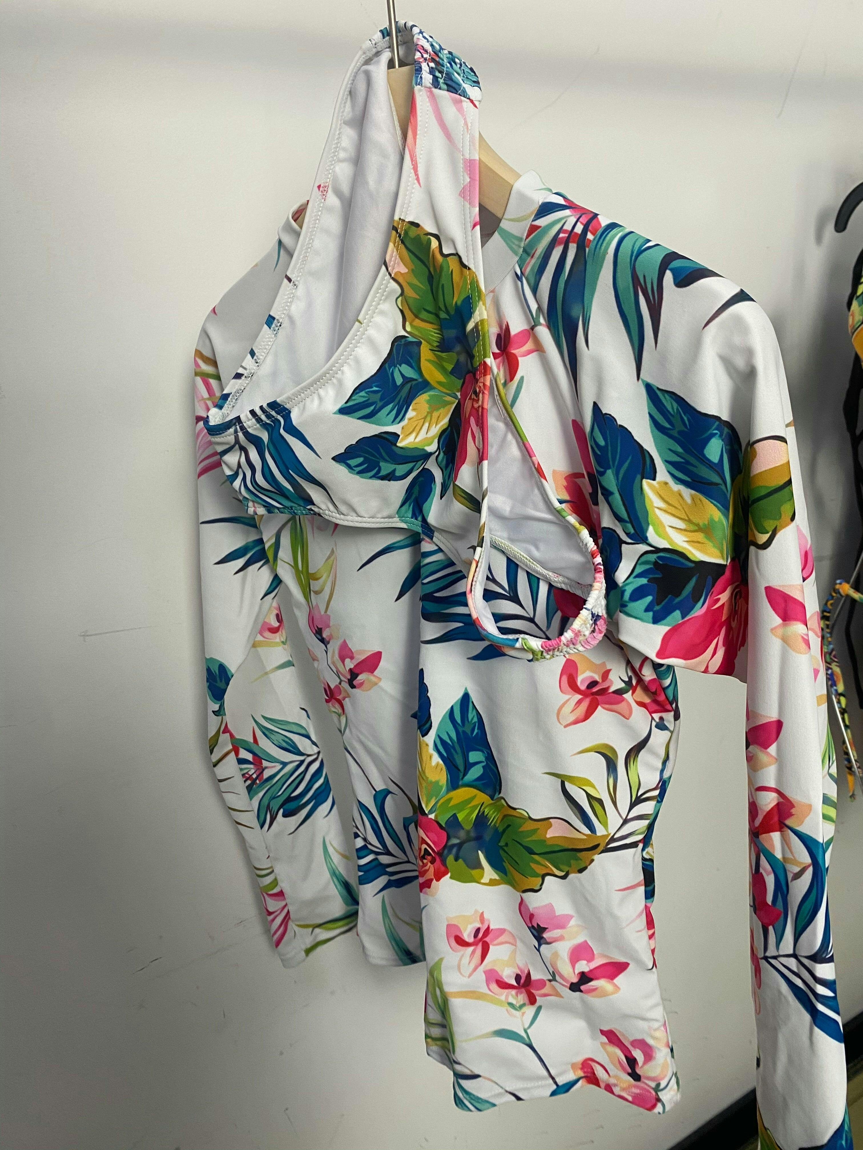 Women's Floral Split Pullover Long Sleeve UPF50+ Rash Guard | Attraco