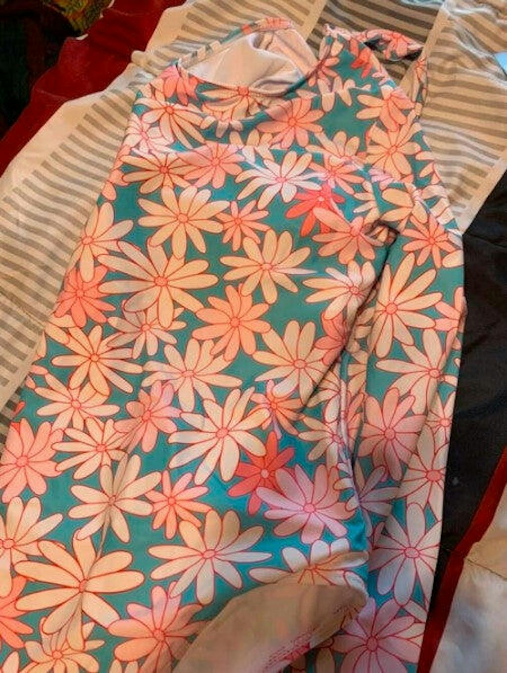 Clearance | Tied Backless Daisy Print Long Sleeve UPF50+ Rash Guard ...