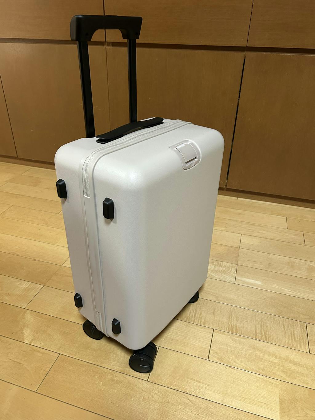 ※ラミ　AUCENTIC ESSENTIAL LUXE SUITCASE Essential Luxe Suitcase | aucentic(オーセンティック)