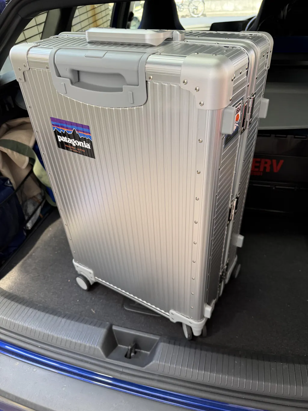 Stripe Aluminum Suitcase(Black) Op.13 (sku: OPAL2453) | aucentic