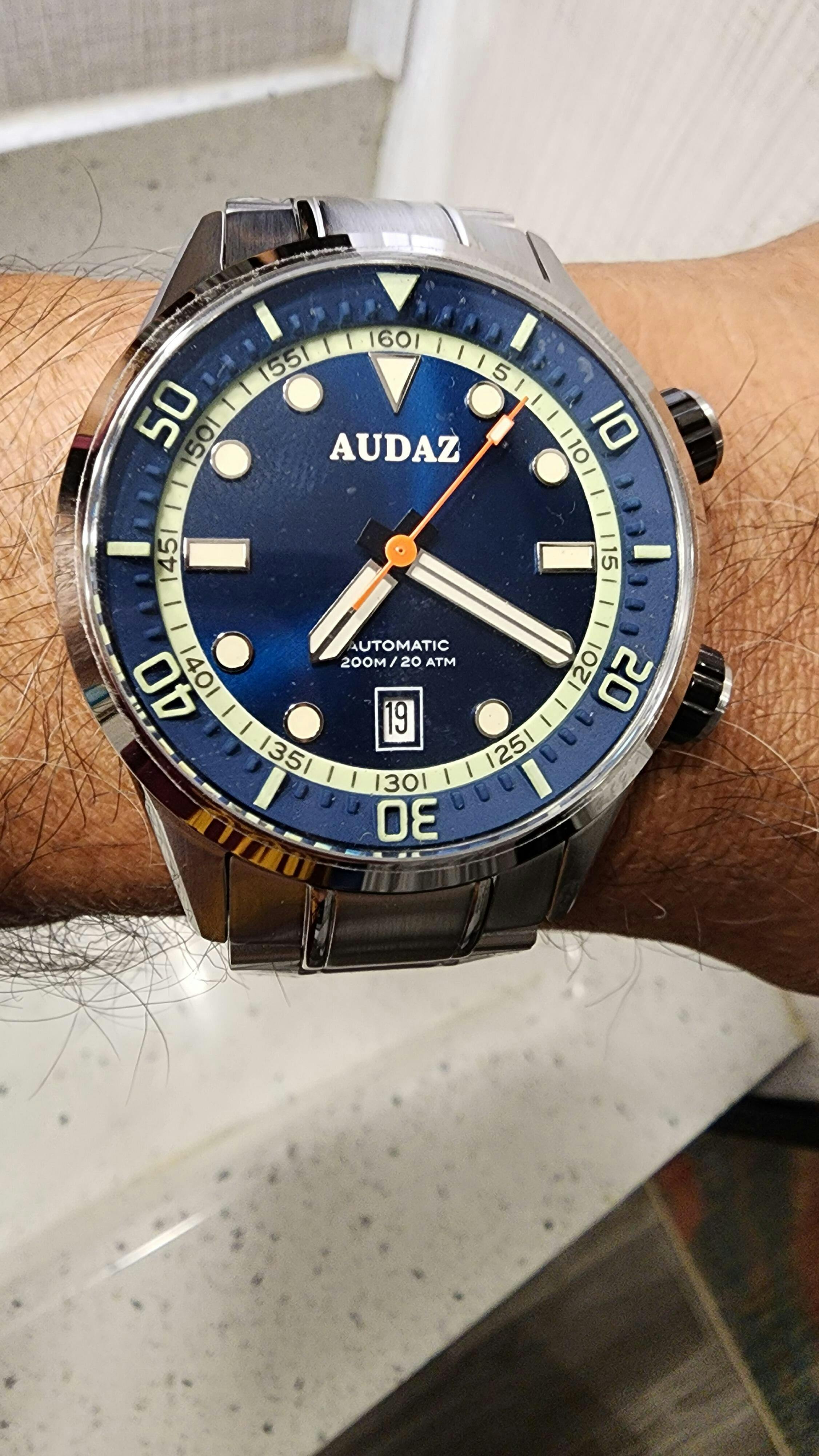 Ocean Raider Dive Watch I Automatic Movement I Sapphire Crystal