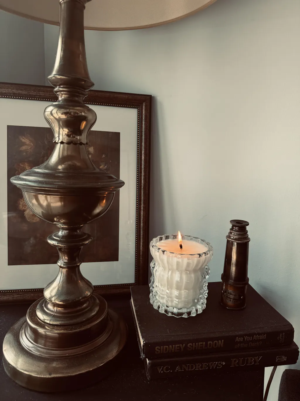 Auden Lueur Non-Toxic Candle in Textured Glass Vessel