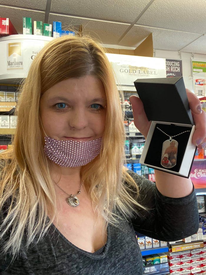 WRONG!! AuroraBellucci™ Memorial Photo Heart Necklace