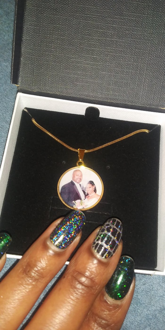 WRONG!! AuroraBellucci™ Memorial Photo Heart Necklace