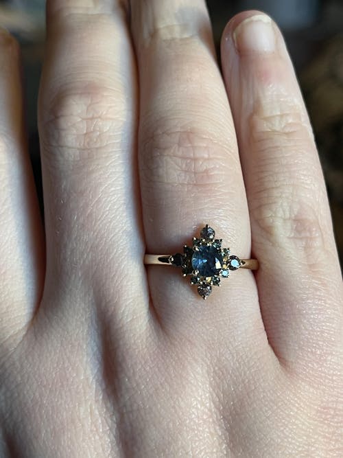 Blue Montana Sapphire with Unique Teal Halo 14K Yellow Gold Engagement Ring R6107