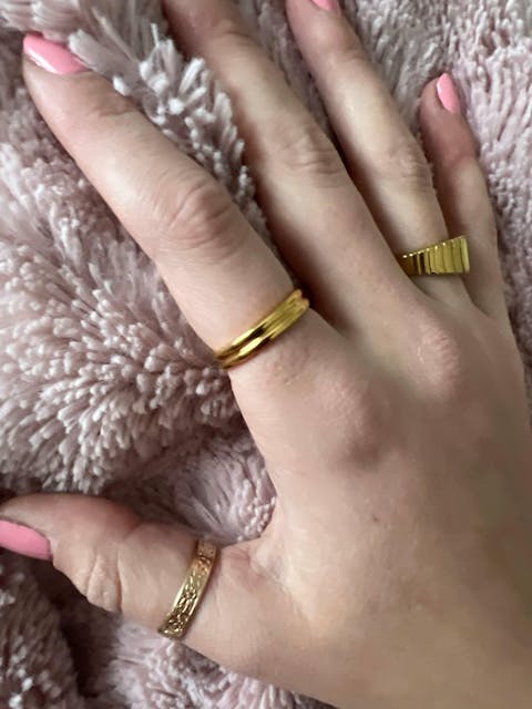 Kori Gold Ribbed Ring