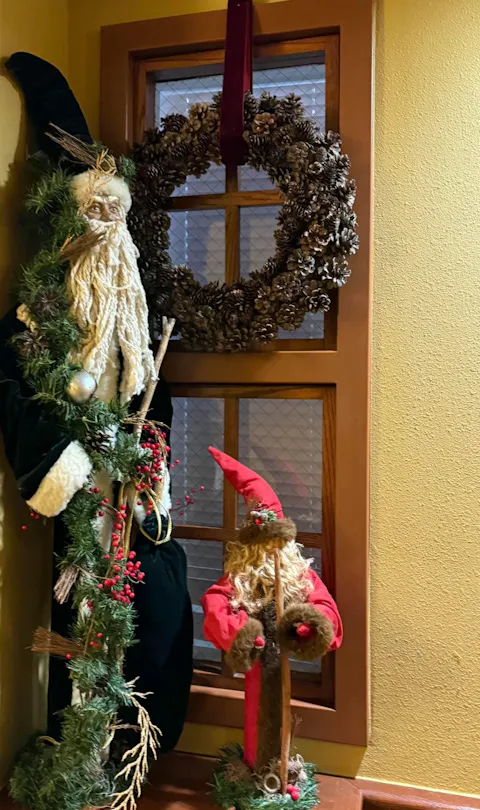 Signature Pinecone Wreath