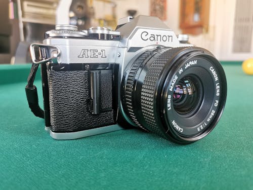 Batteriefachdeckel V2 für Canon AE-1, AE-1 Program, AT-1 & A-1 (2er Set)