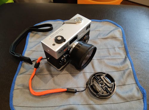 Zubehör für Rollei 35 AF (MINT) | Deckel, Filteradapter, Gegenlichtblende & Half Case