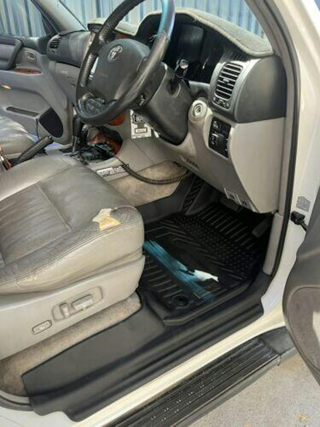 Toyota Land Cruiser 100 / 105 Series 1998-2007 Car Floor Mats