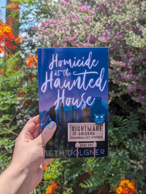 Homicide at the Haunted House (Nightmare, Arizona Paranormal Cozy Mysteries Book 1) Paperback